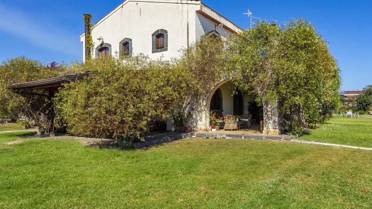 Photo of Outdoor in Aci Catena