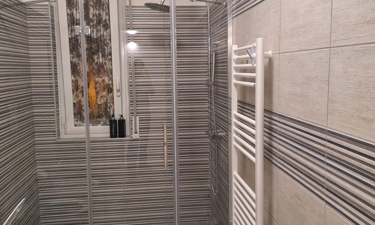 Photo of Bathroom in Acradina