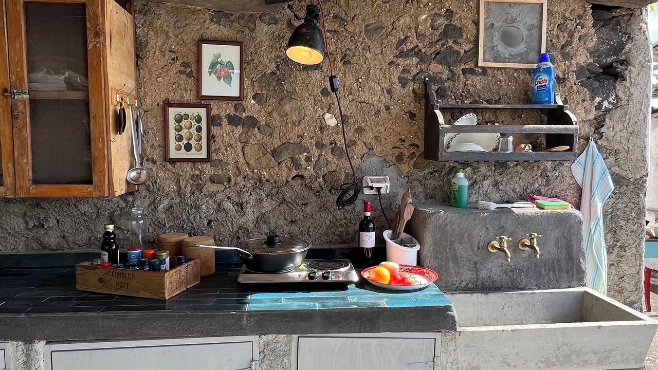 Photo of Kitchen in Alicudi Porto