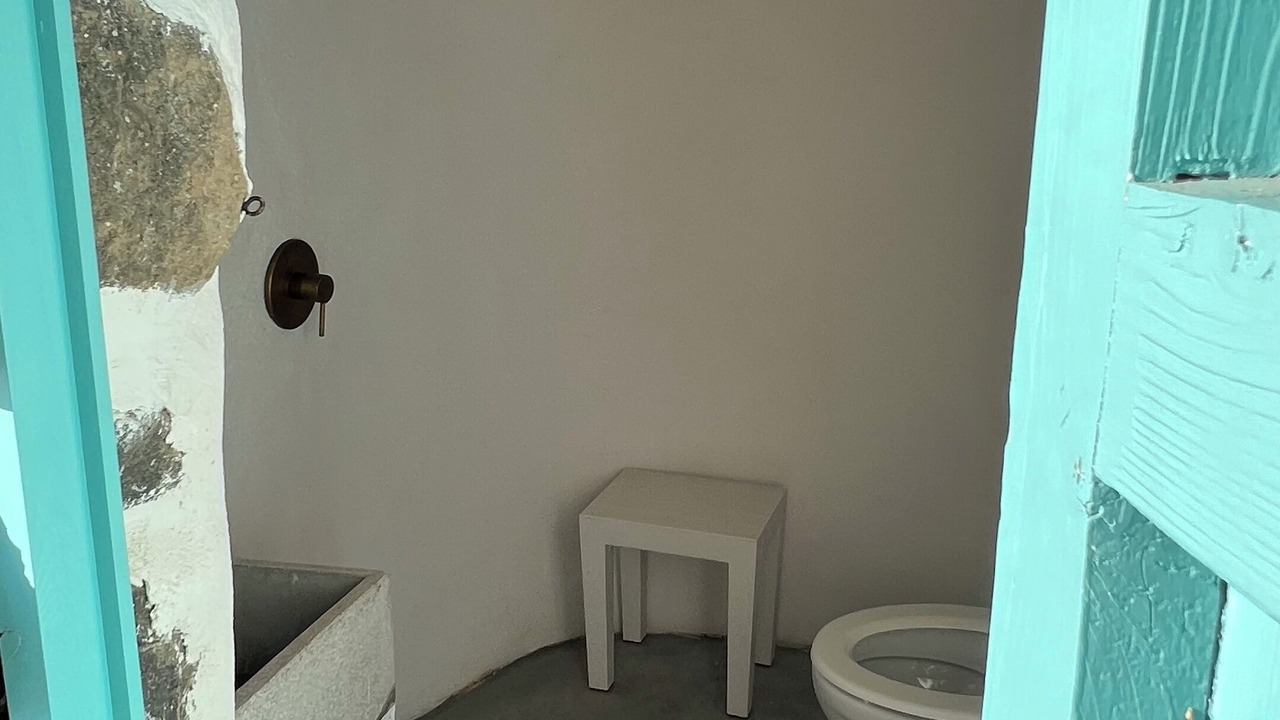 Photo of Bathroom in Alicudi Porto