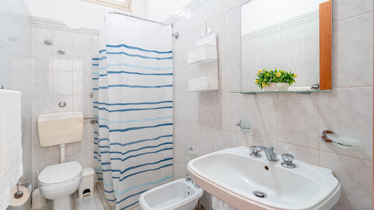Photo of Bathroom in Granelli