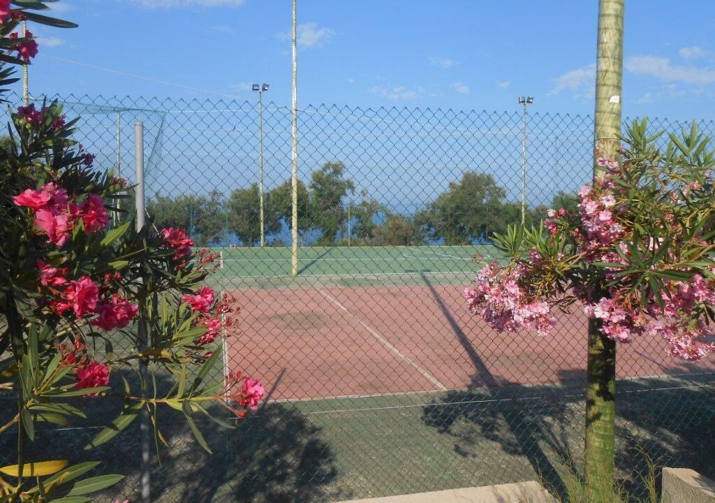 Photo of Others in Macari
