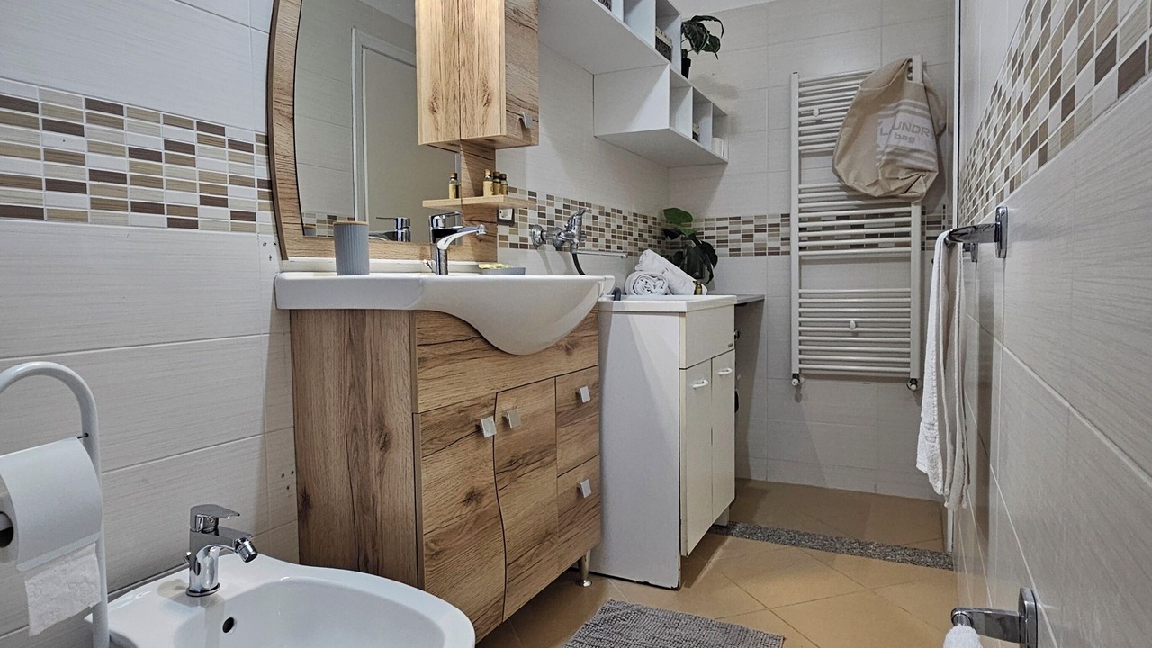 Photo of Bathroom in Solarino