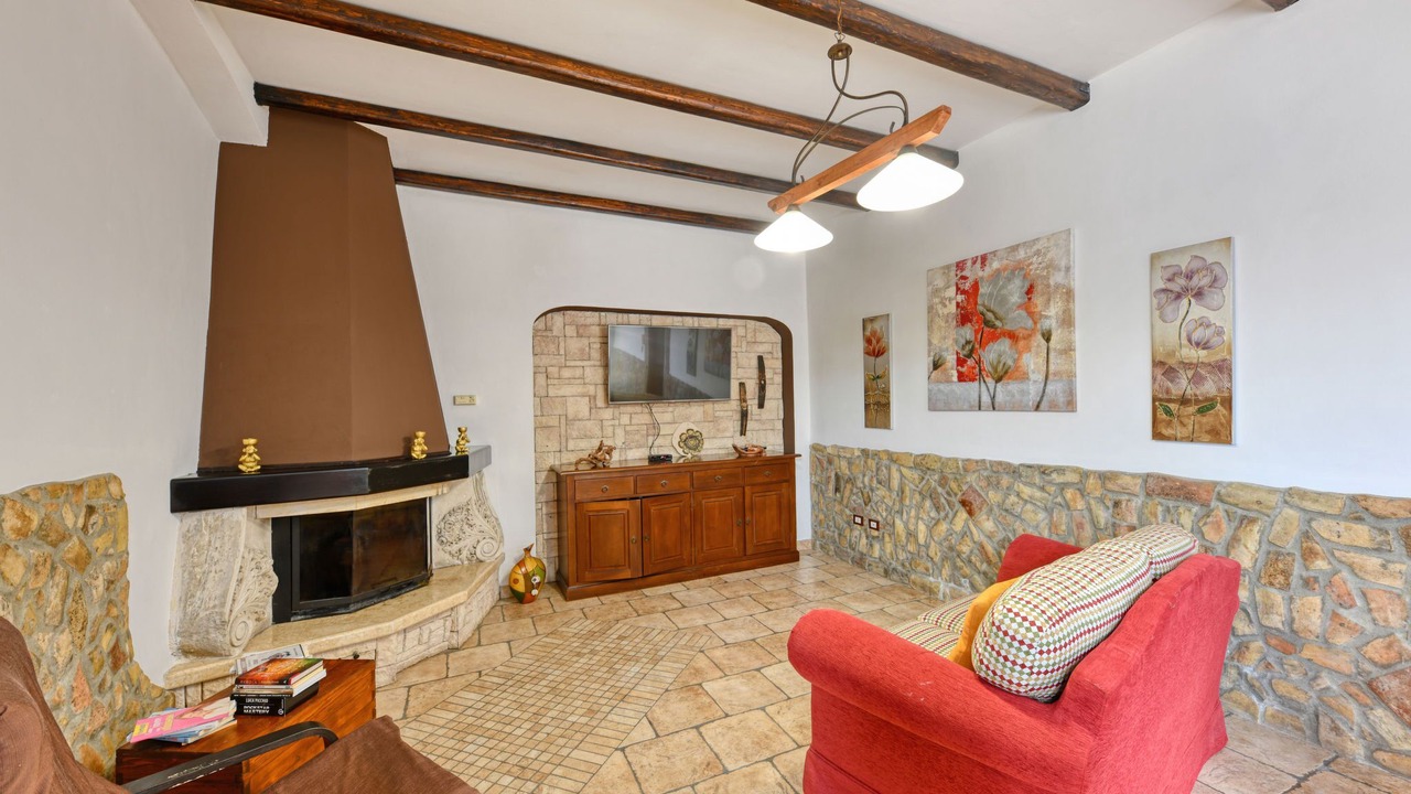 Photo of Livingroom in Syracuse