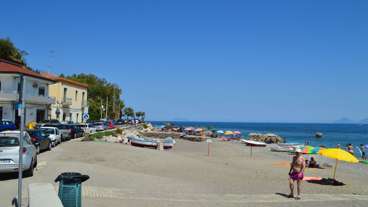 Photo of Others in Capri Leone