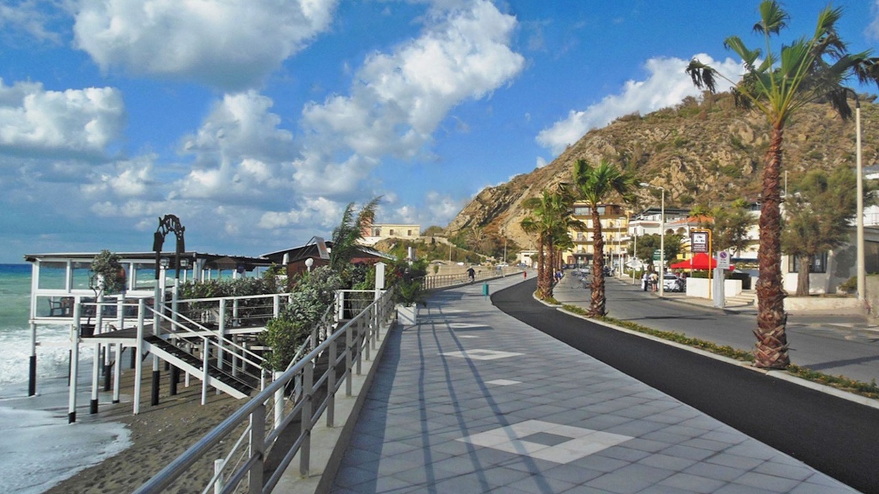 Photo of Others in Capri Leone