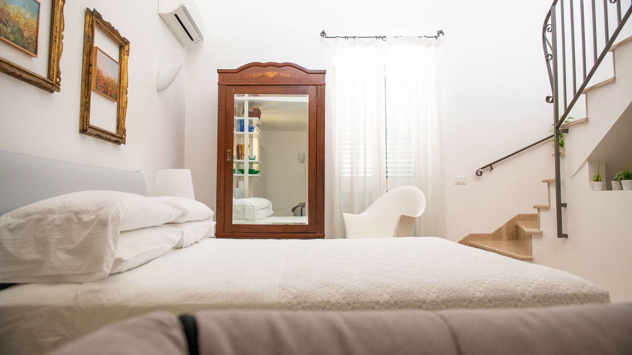 Photo of Bedroom in Noto Historic Centre