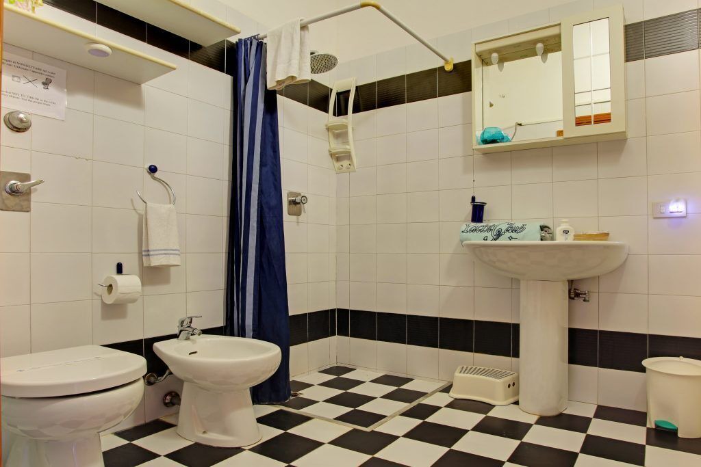 Photo of Bathroom in Castelluzzo