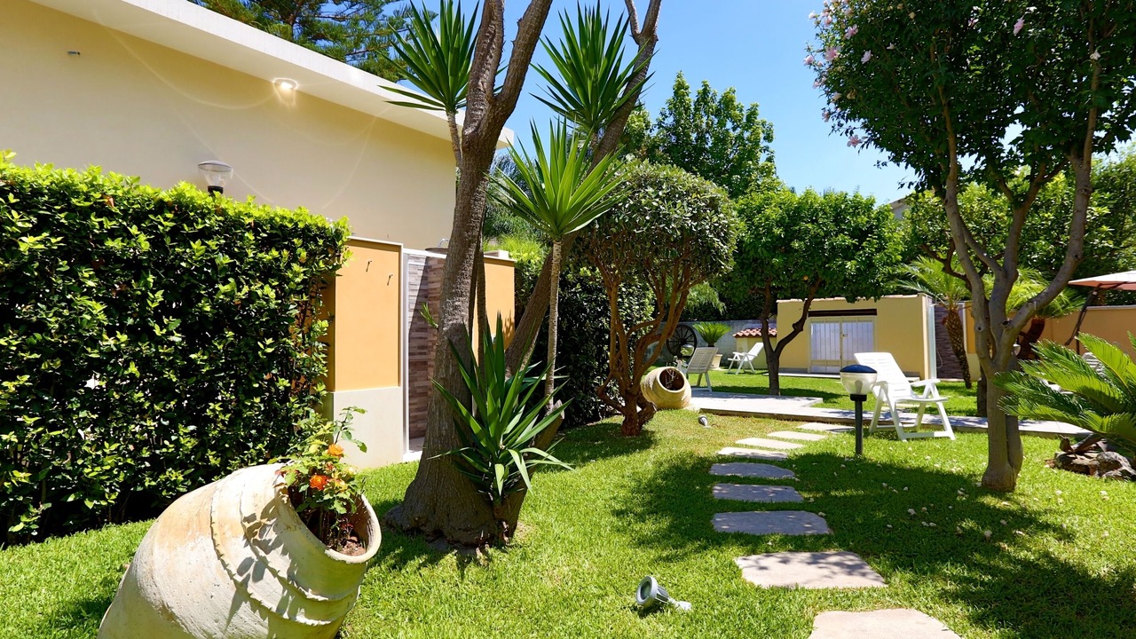 Photo of Outdoor in Avola