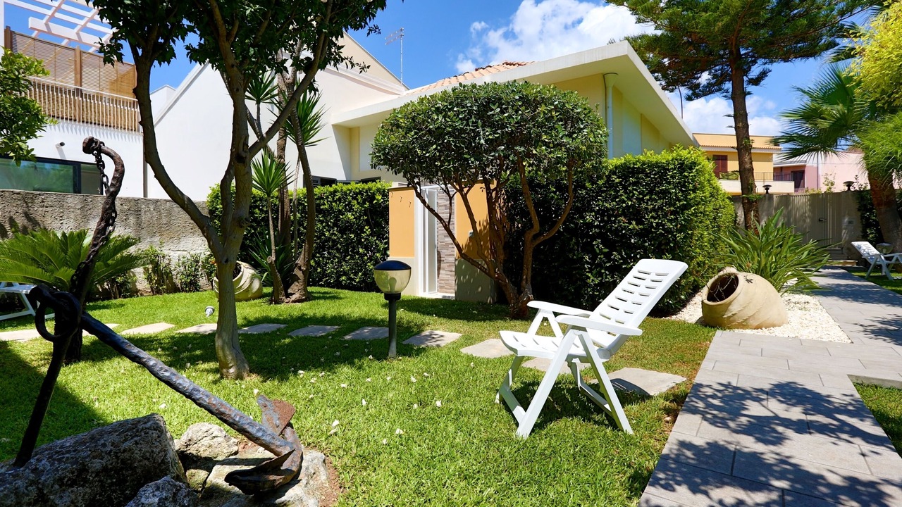 Photo of Outdoor in Avola