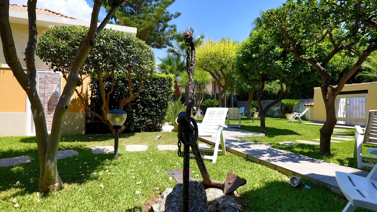 Photo of Outdoor in Avola