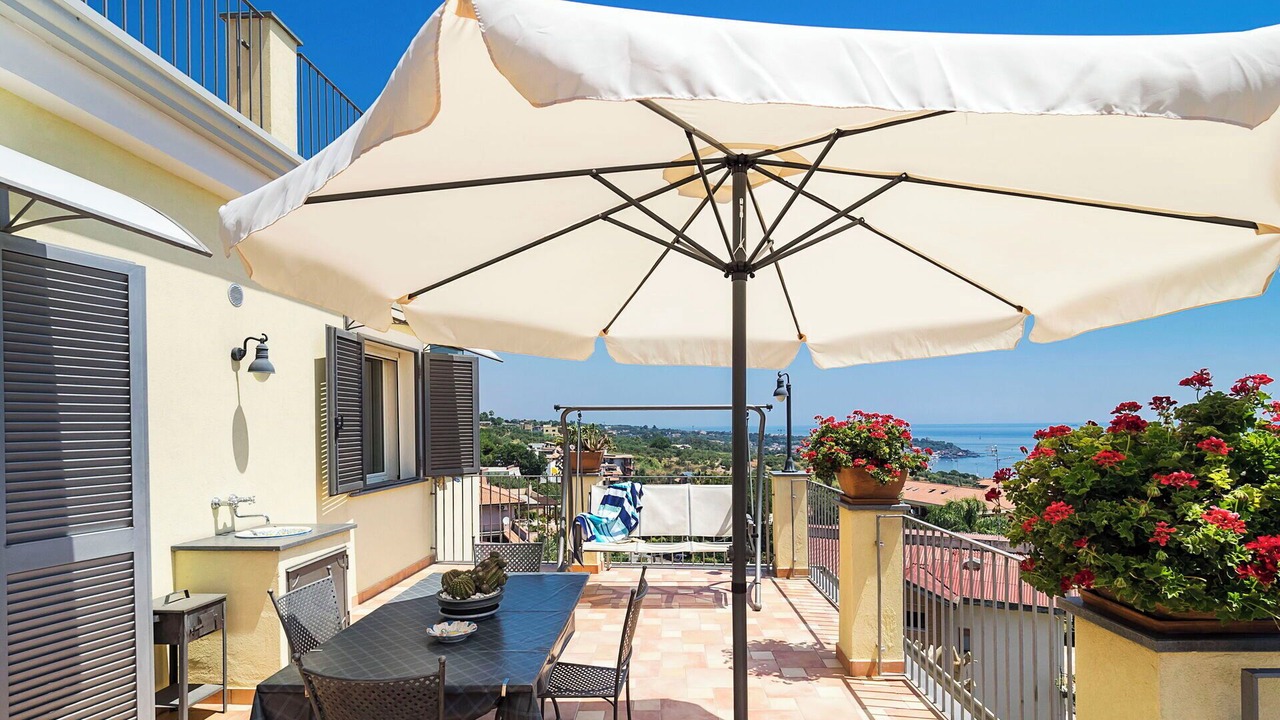 Photo of Patio Balcony in Aci Trezza