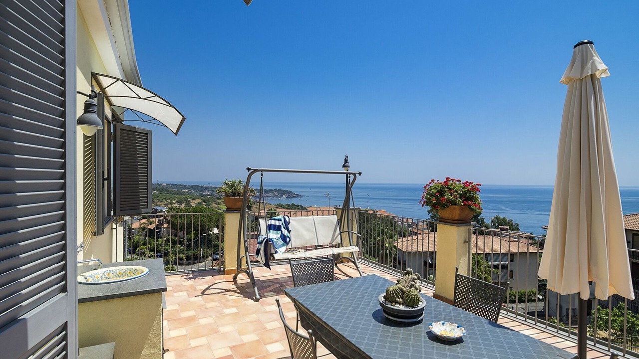 Photo of Patio Balcony in Aci Trezza