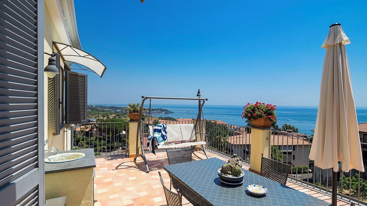 Photo of Patio Balcony in Aci Trezza