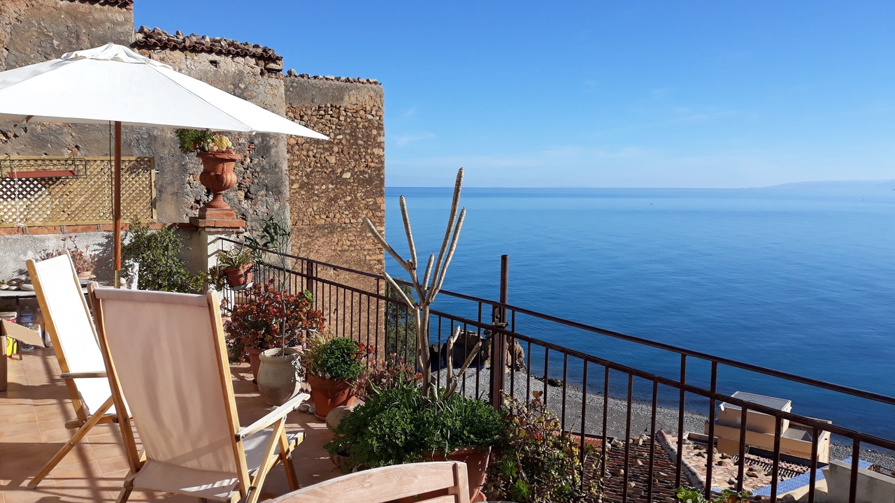 Photo of Patio Balcony in Castel Di Tusa