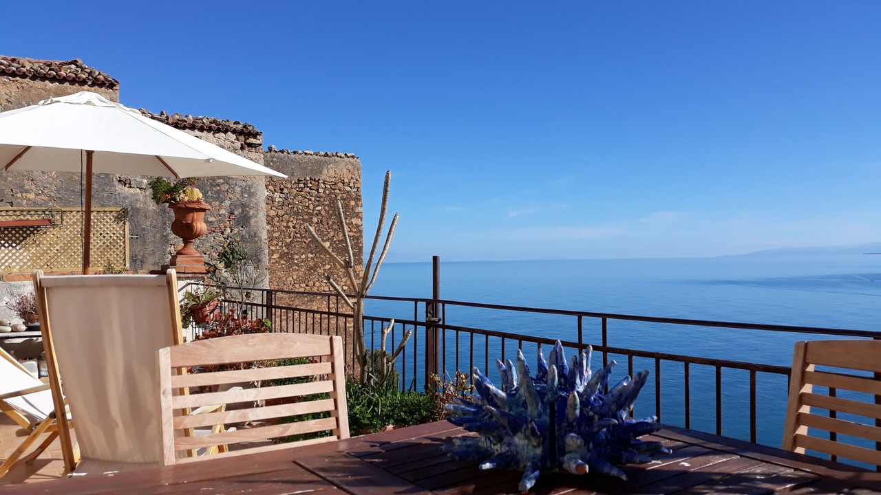 Photo of Patio Balcony in Castel Di Tusa