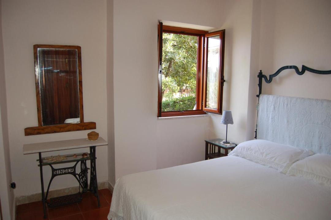Photo of Bedroom in Mortelle