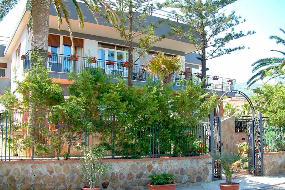Photo of Others in Cefalu