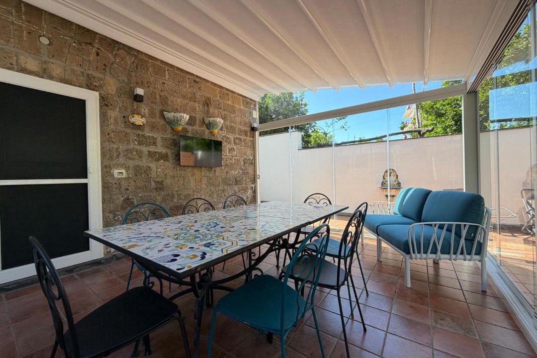 Photo of Patio Balcony in Meta