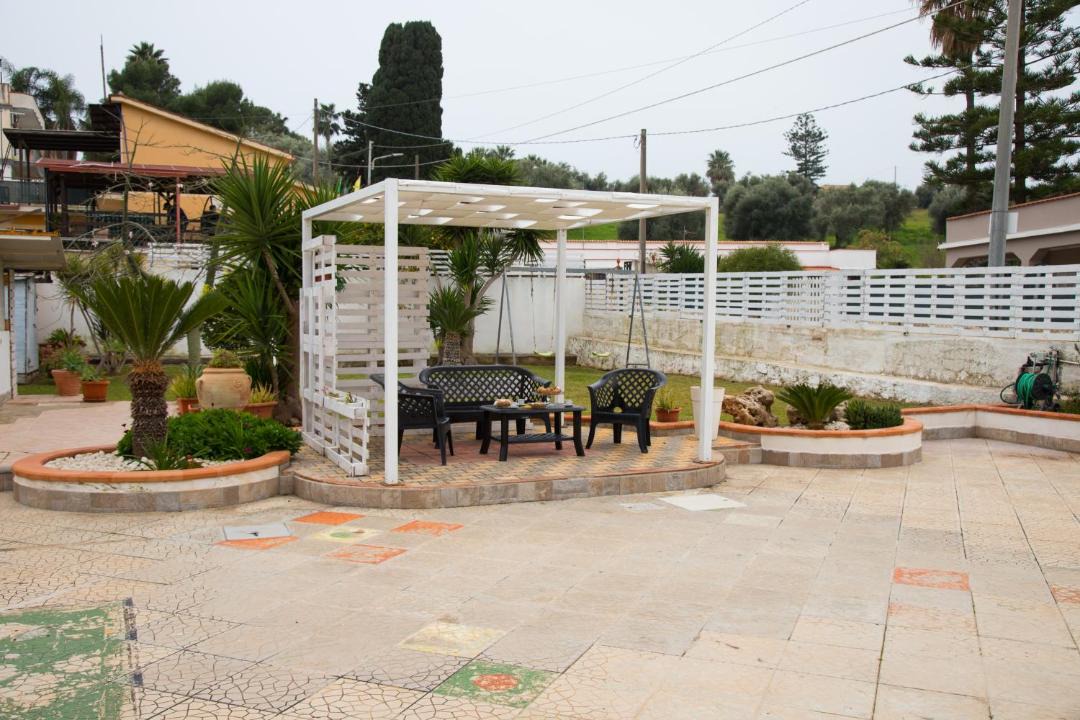 Photo of Others in Gallina