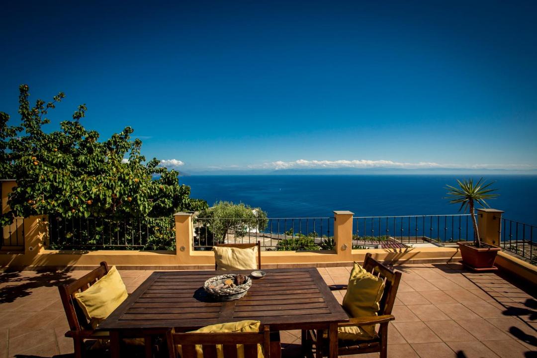 Photo of Patio Balcony in Leni