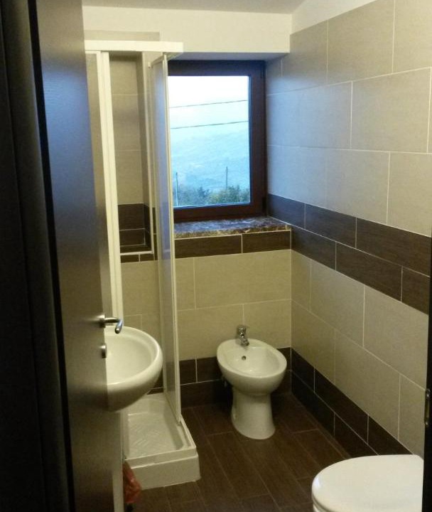 Photo of Bathroom in Longi