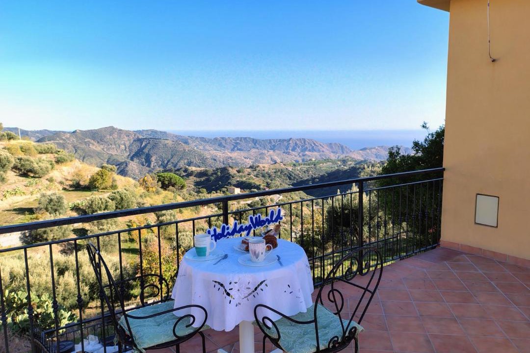 Photo of Patio Balcony in Bova