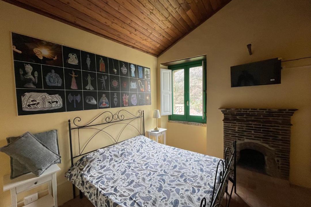 Photo of Bedroom in Castelmezzano