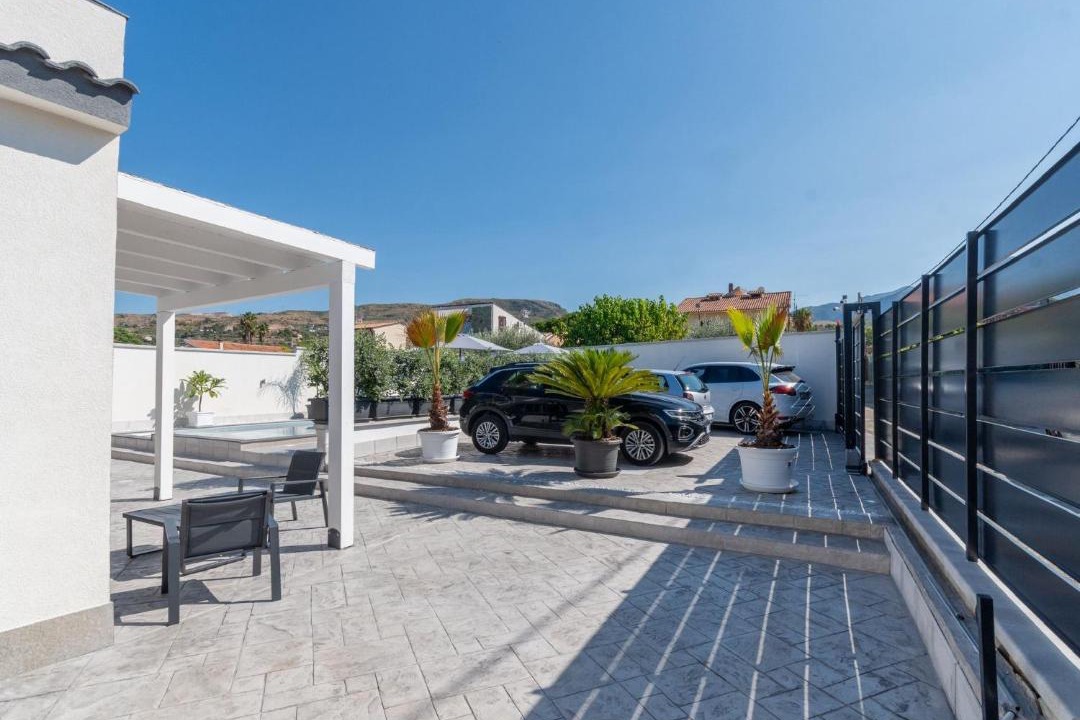 Photo of Patio Balcony in Trabia