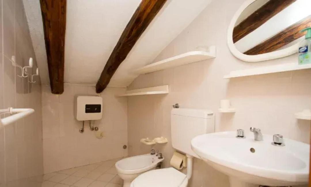 Photo of Bathroom in Lipari
