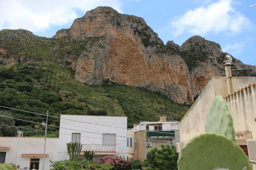 Photo of Others in Macari
