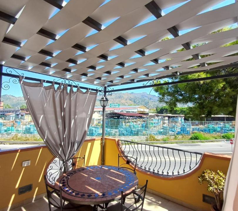 Photo of Patio Balcony in Chianchitta-Trappitello