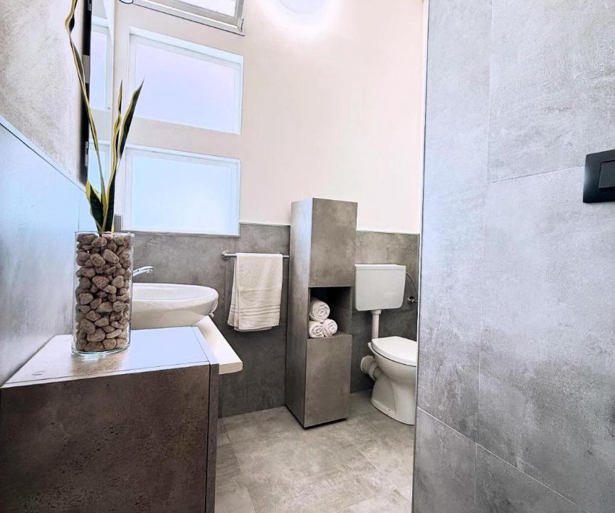 Photo of Bathroom in Floridia