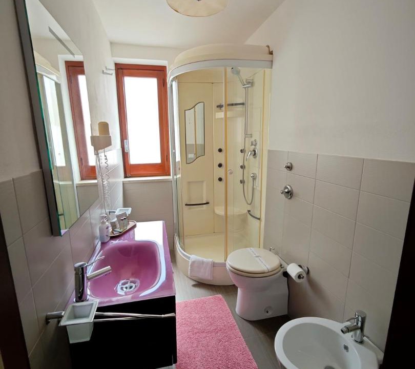 Photo of Bathroom in Rilievo