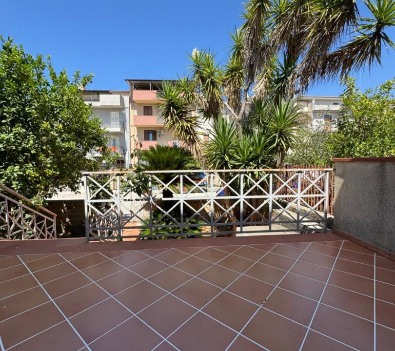 Photo of Patio Balcony in Salaparuta