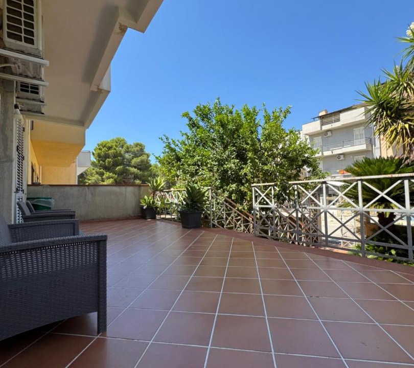 Photo of Patio Balcony in Salaparuta