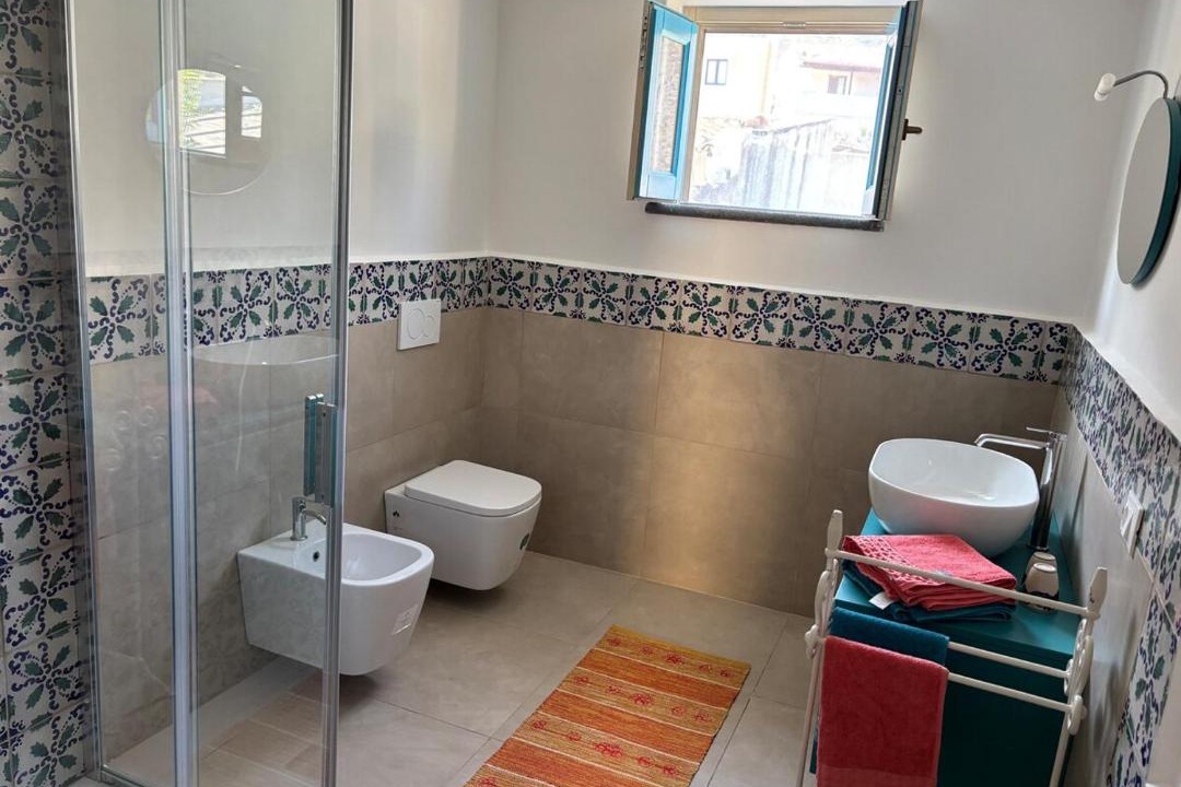 Photo of Bathroom in Malfa