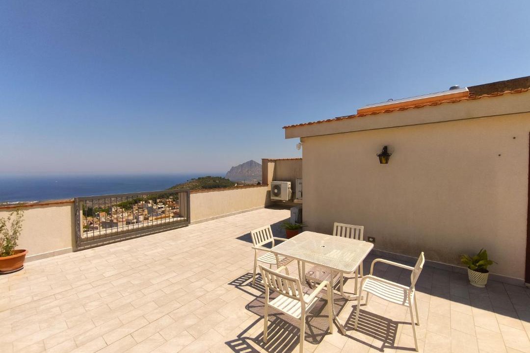 Photo of Patio Balcony in Valderice