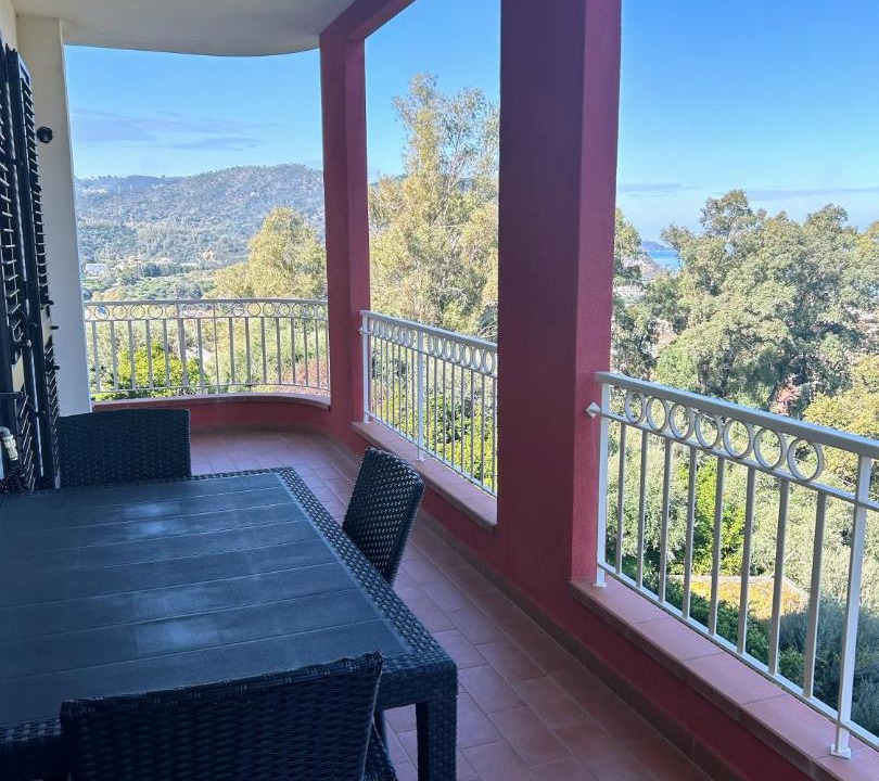 Photo of Patio Balcony in Brolo