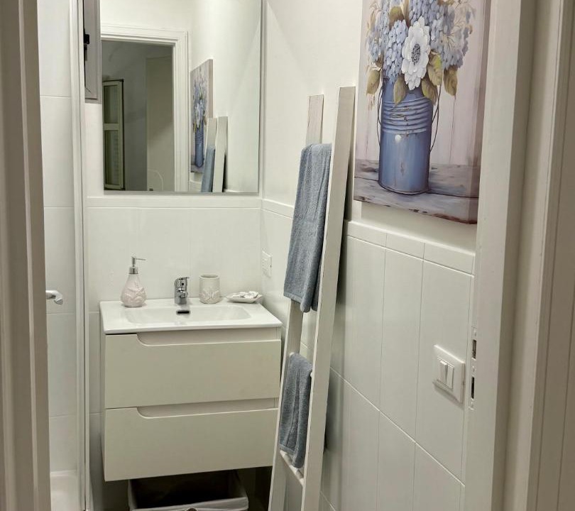 Photo of Bathroom in Mondello