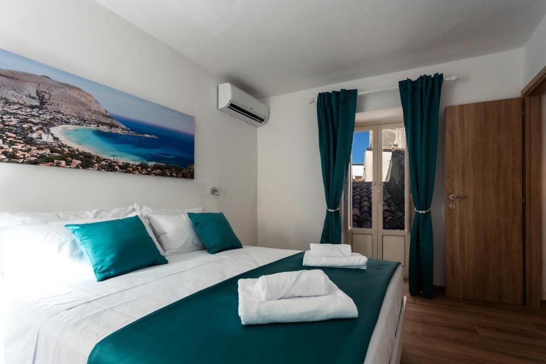 Photo of Bedroom in Old Town