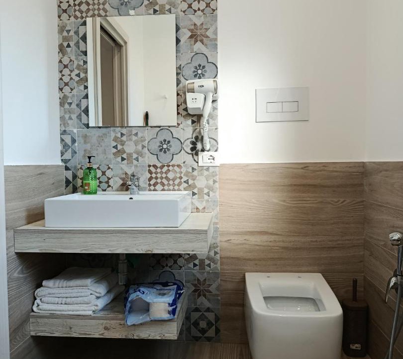 Photo of Bathroom in Carini
