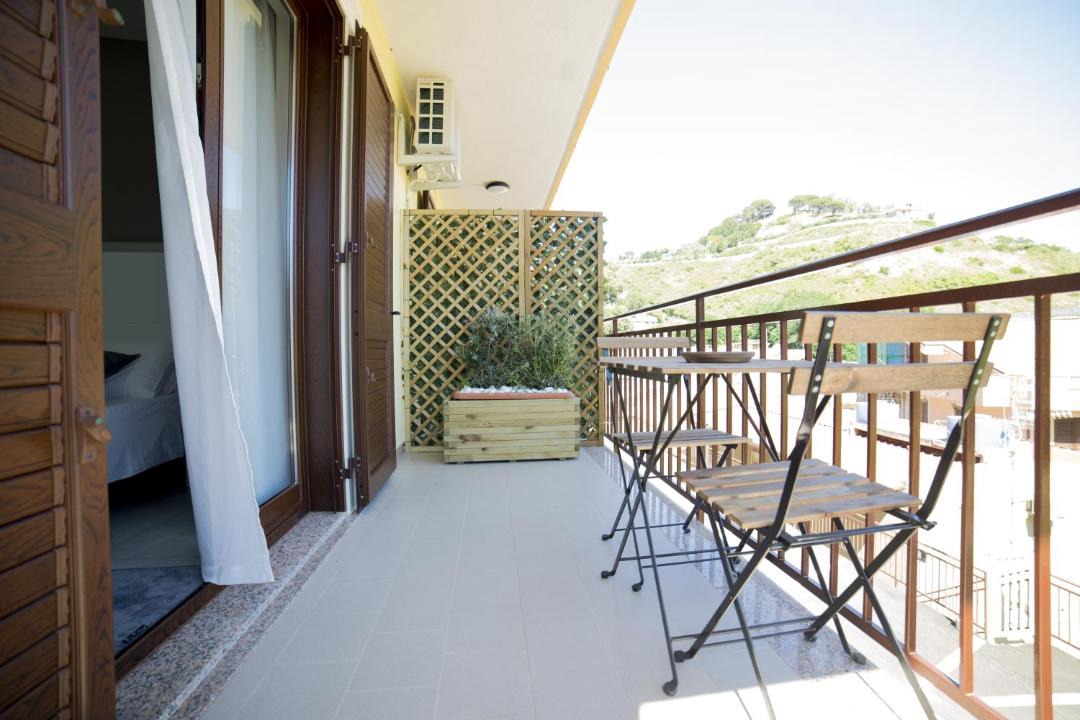 Photo of Patio Balcony in Camaro
