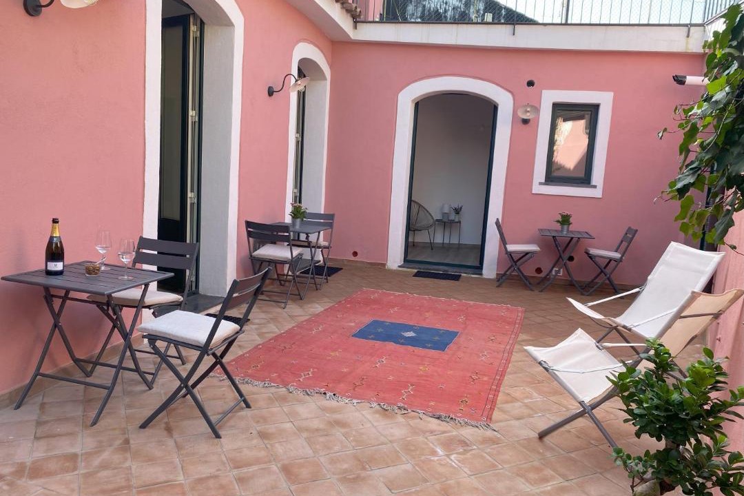 Photo of Patio Balcony in Milo