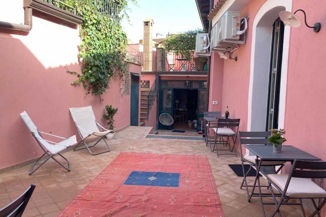 Photo of Patio Balcony in Milo