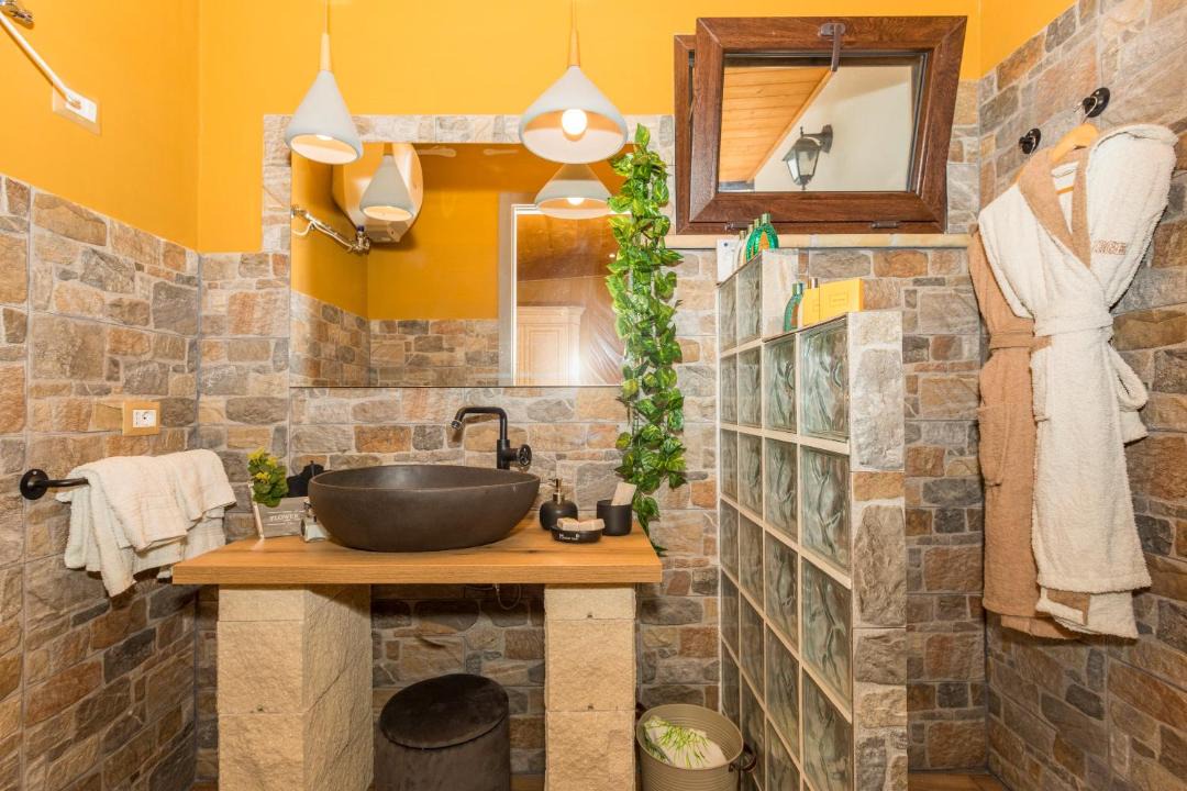 Photo of Bathroom in Mitogio