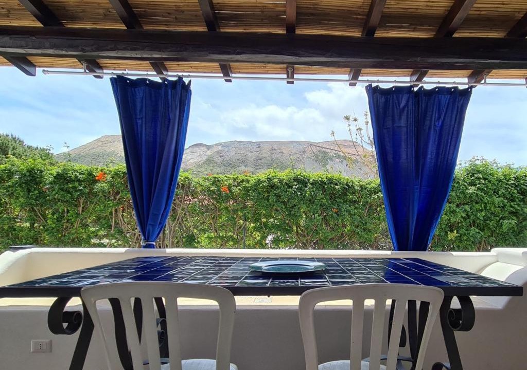 Photo of Patio Balcony in Vulcano Porto