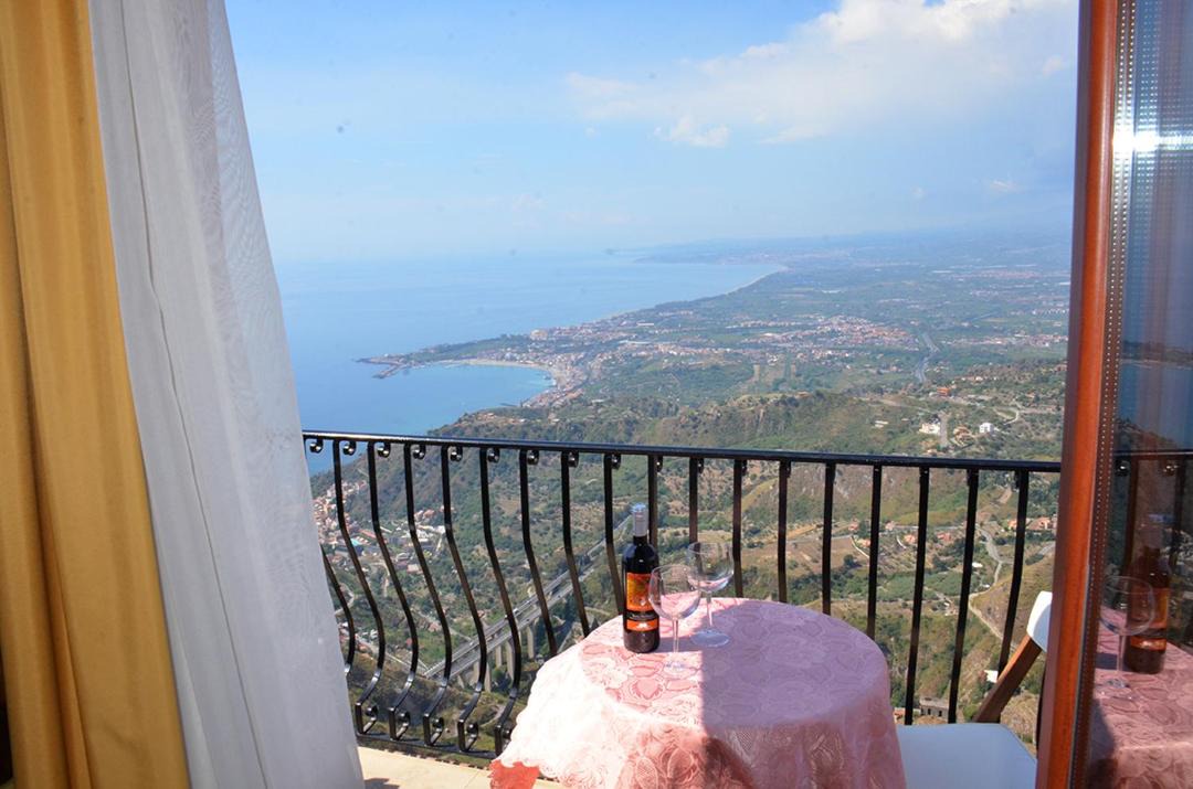 Photo of Patio Balcony in Castelmola