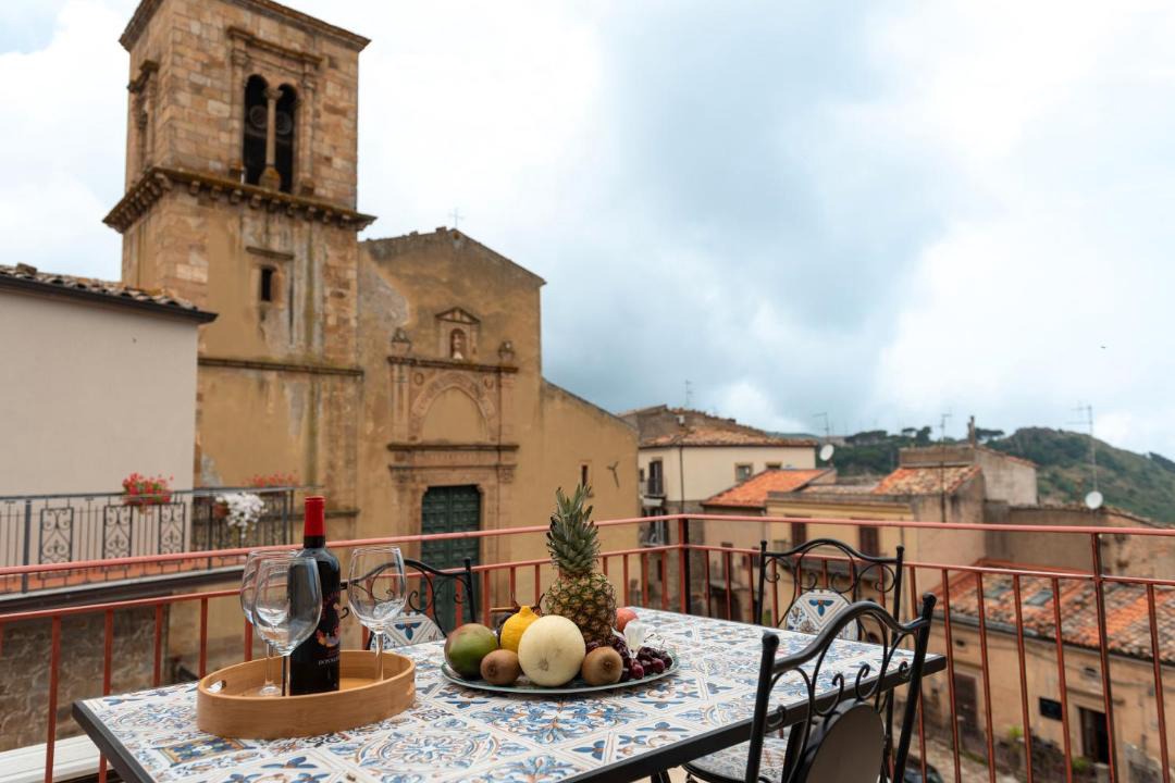 Photo of Patio Balcony in Mistretta