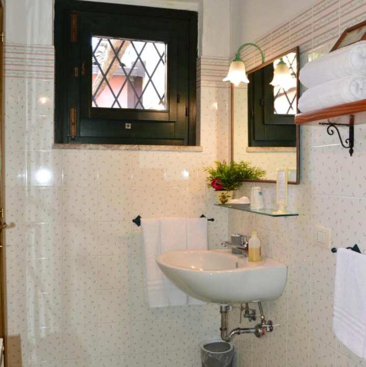Photo of Bathroom in Calatabiano